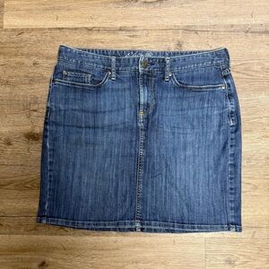 Eddie Bauer Classic Blue Denim Mini Skirt